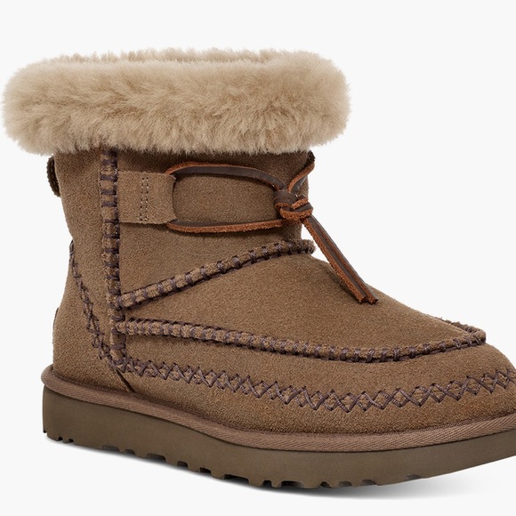 UGG Women’s Classic Mini Alpine boots - Picture 1 of 15
